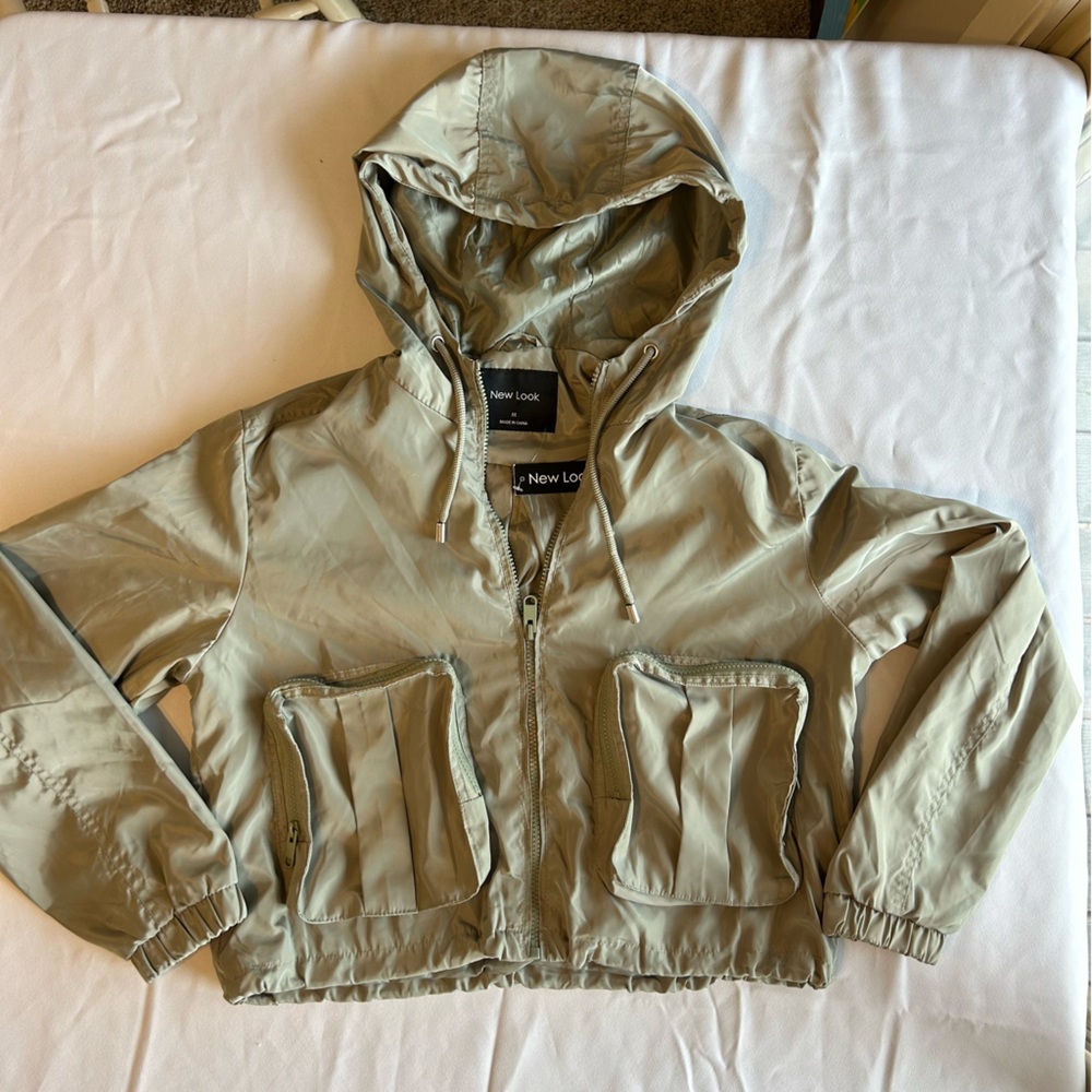 NWT Women’s Olive / Army Green New Look Hooded Cropped Jacket- Sz Medium